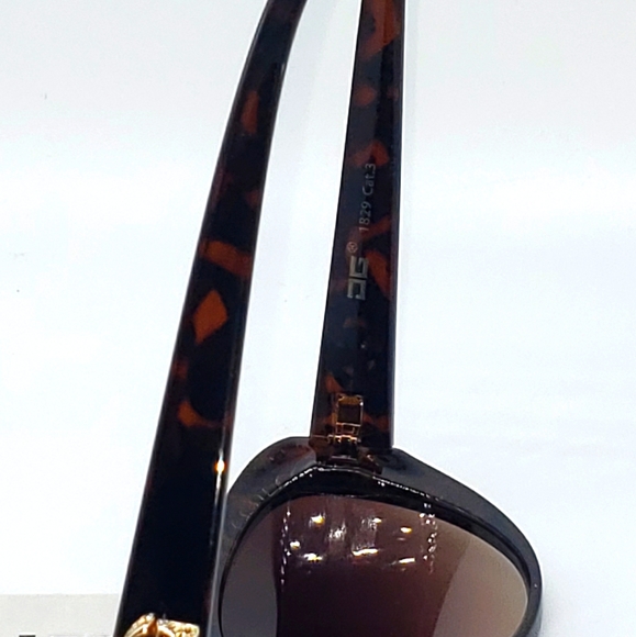 Tortoise Shell Rhinestone & Stud Sunglasses - Picture 4 of 11
